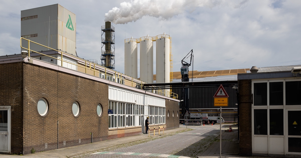 Voortaan wordt bij kunstmestfabriek ICL drie keer per jaar zoutzuur gemeten