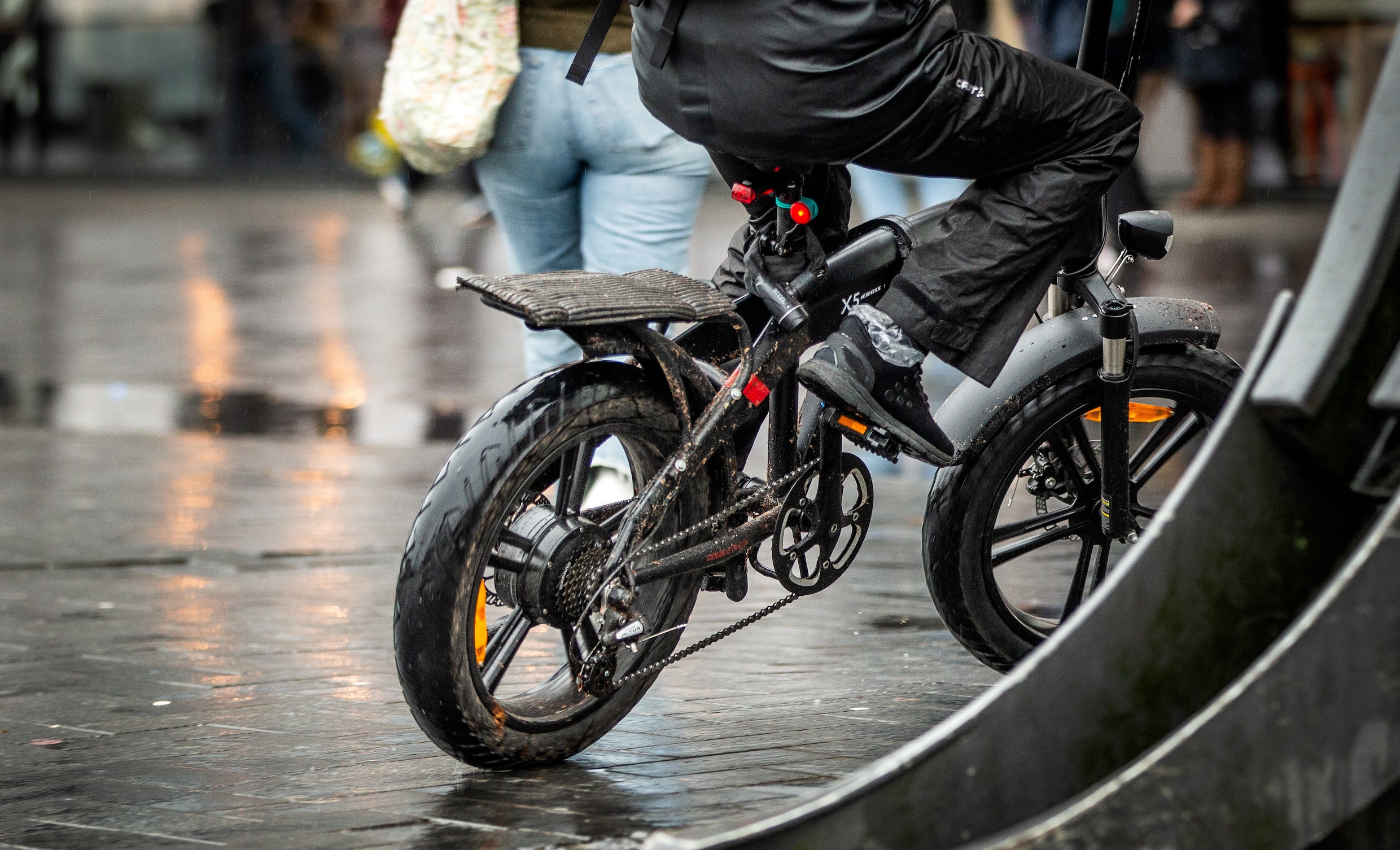 Ruim Helft Gecontroleerde Fatbikes In Amsterdam Blijkt Opgevoerd | Het ...