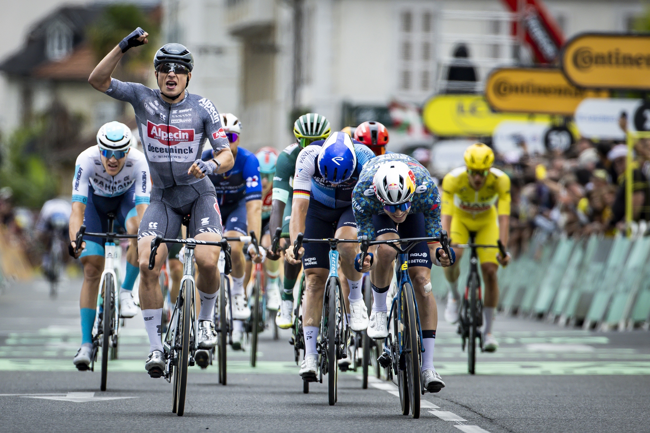 Jasper Philipsen heeft zijn tweede etappezege in Tour de France | Het Parool