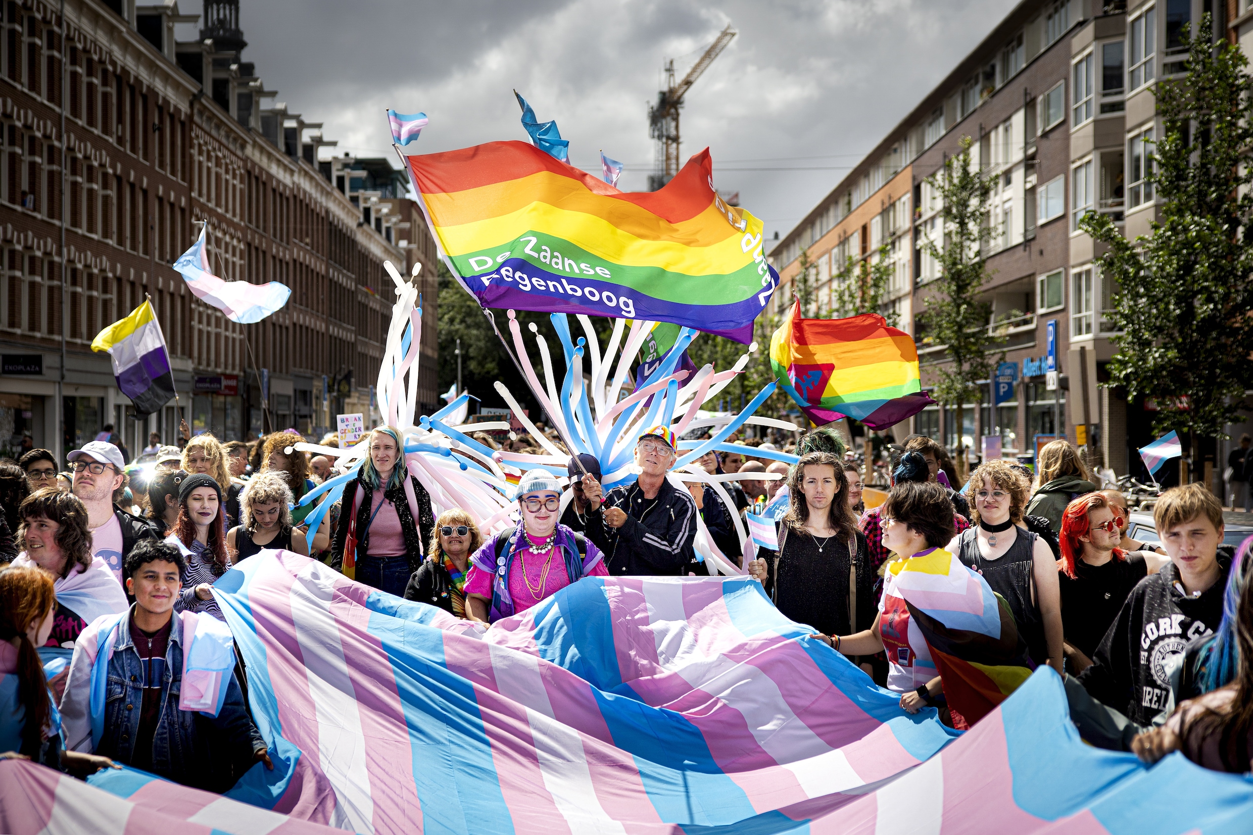 Queer Amsterdam stopt als organisator Pride Walk na ophef om statement ...
