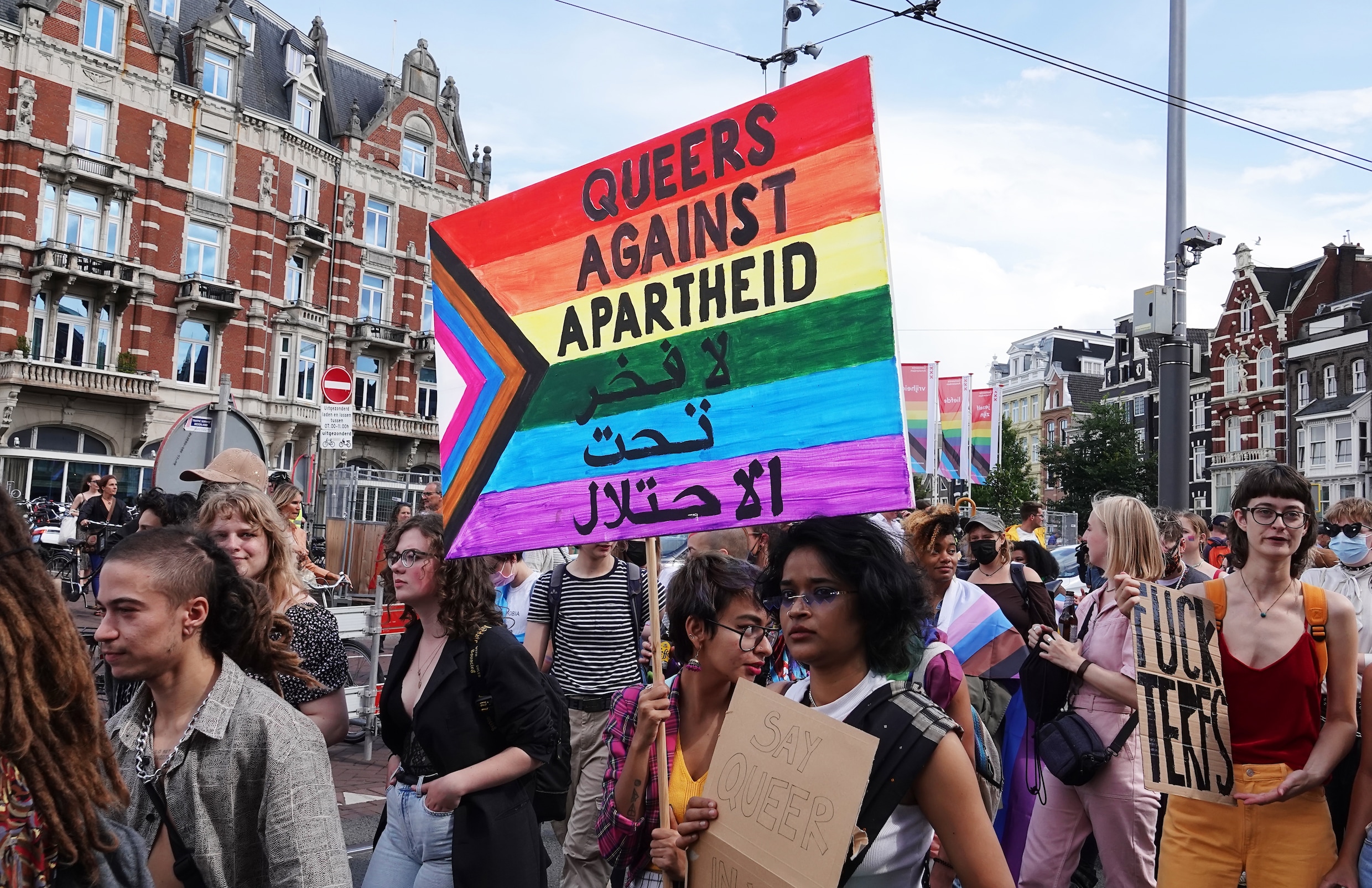 De Pride Walk werd steeds meer beïnvloed door het meer activistische ...