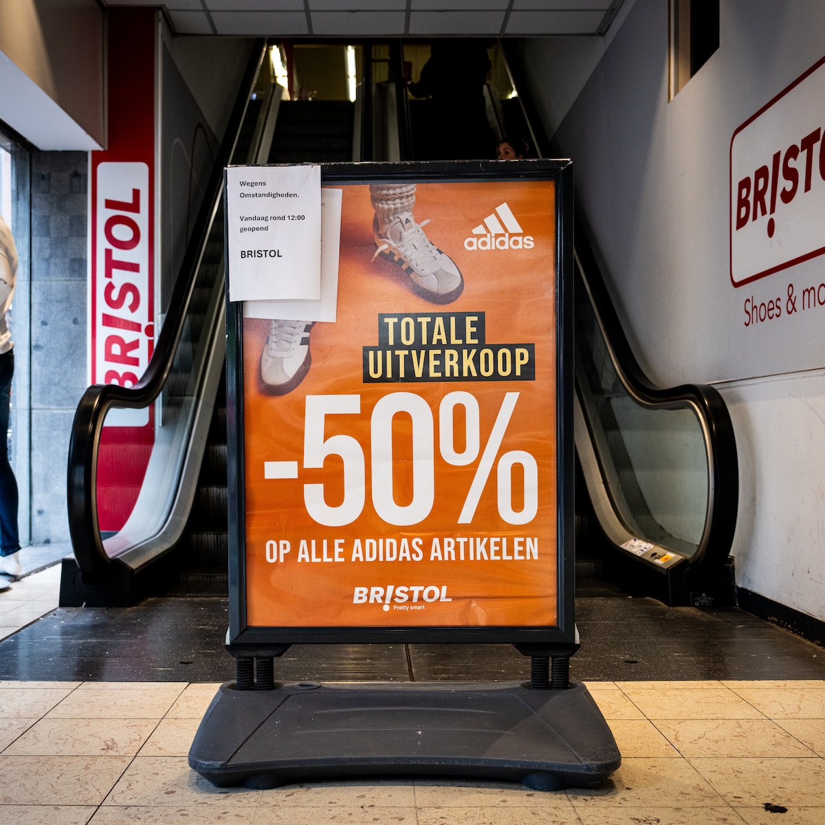 Bristol kan geen overnamekandidaat vinden en vraagt officieel faillissement aan Het Parool