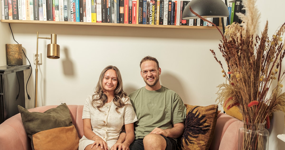 Aimée (22) en Desson (35) wonen op 24 vierkante meter: ‘We eten van een ...
