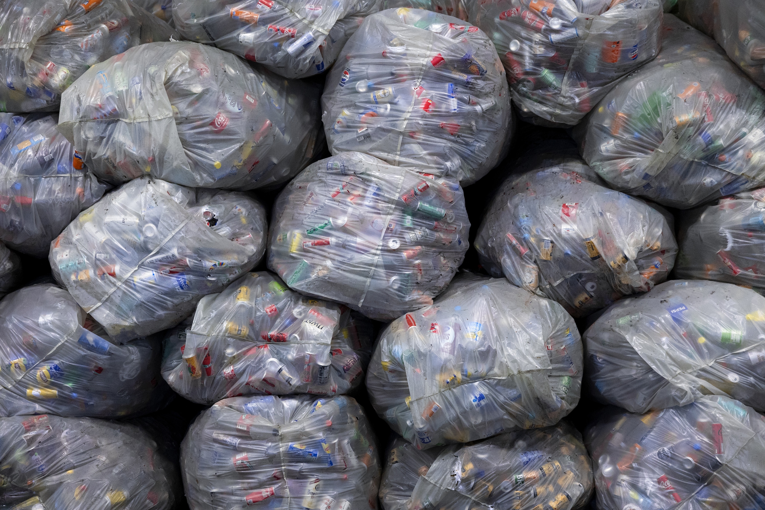 Recyclewinkel Droppie opent eerste bulkautomaat voor statiegeld van ...