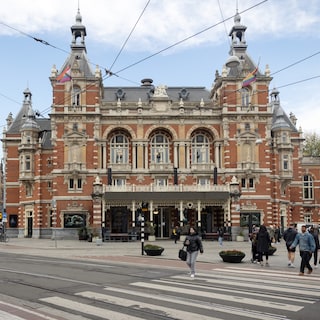 International Theater Amsterdam building to be officially renamed Stadsschouwburg Amsterdam: 'Wish of many visitors'