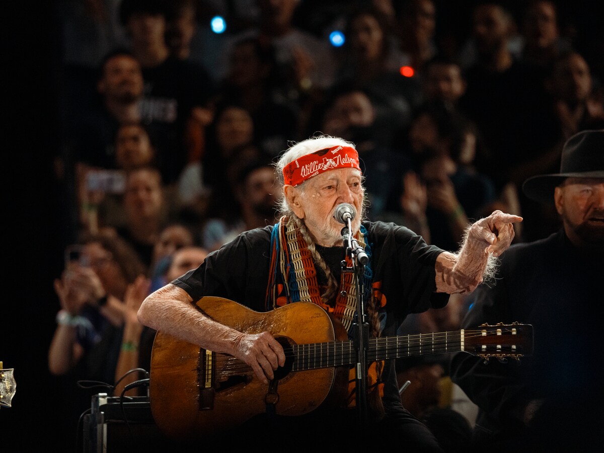 Recensie: Na 91 jaar en 76 albums kijkt Willie Nelson de dood in de ogen |  Het Parool