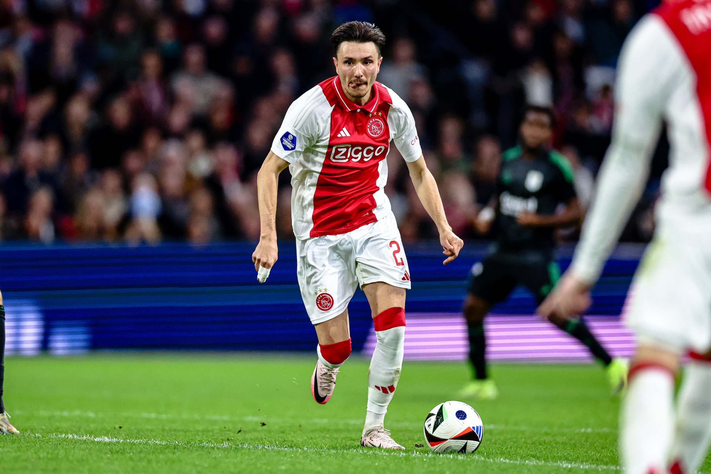 Steven Berghuis gaat contract verlengen bij Ajax: 'In Europa ga ik geen  betere club meer vinden' | Het Parool