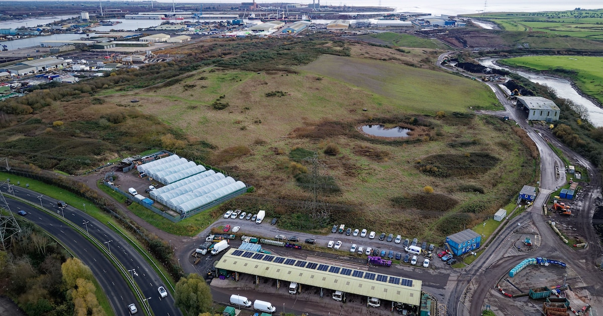 Brit die per ongeluk harde schijf met 730 miljoen euro weggooide, wil nu hele vuilnisbelt opkopen