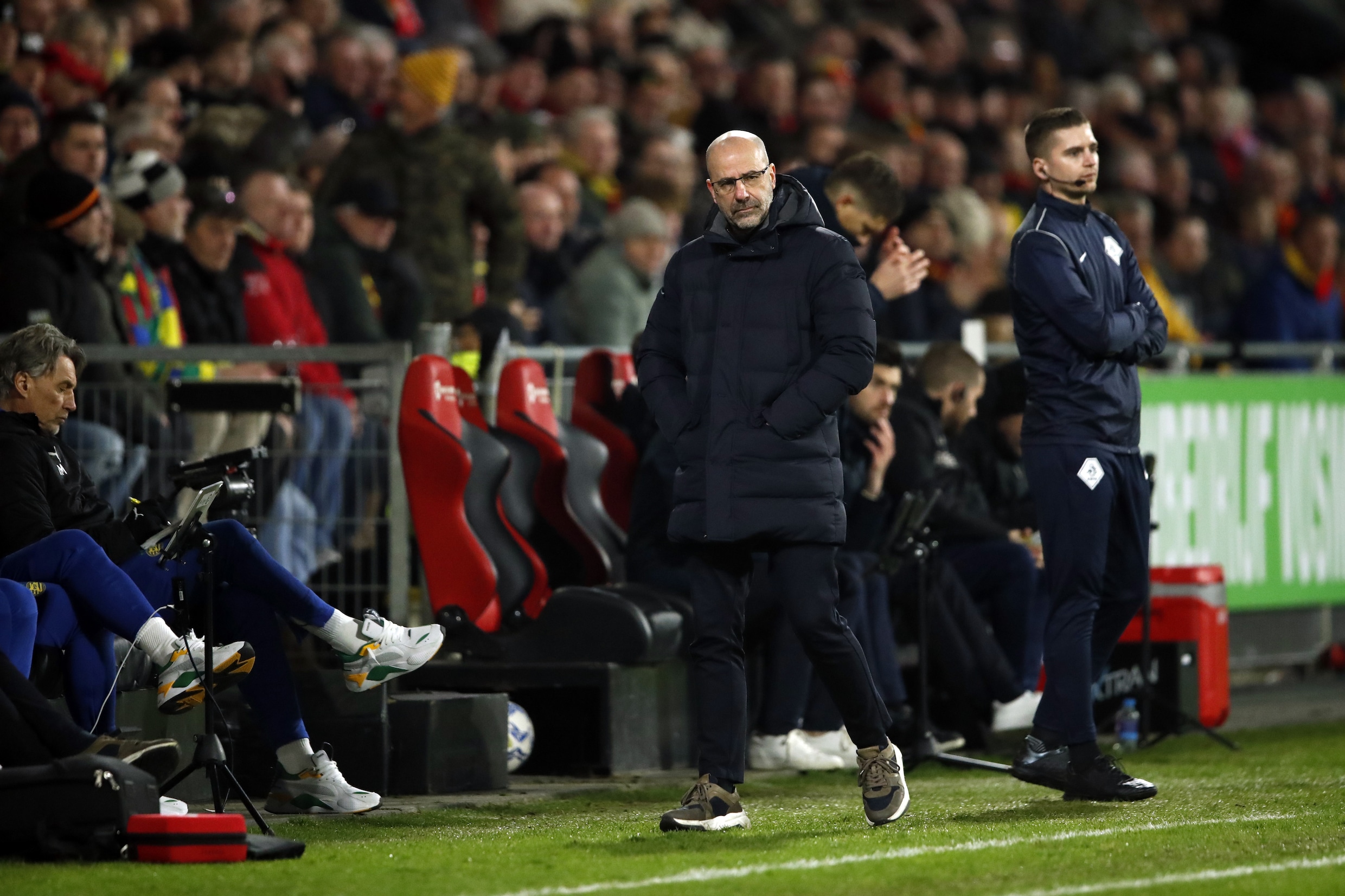 PSV lijdt duur puntenverlies in titelstrijd met Ajax: 3-2 verlies bij ...