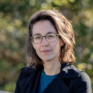 Yasmin Namavar wins C. Buddingh' Prize with 'Verblijf'