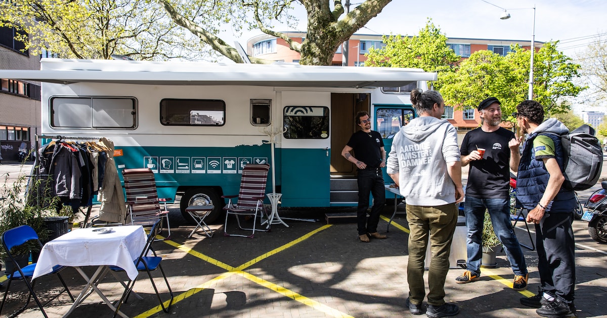 Bus for drug consumption will not move to Linnaeusstraat after all, City Hall and residents to searc