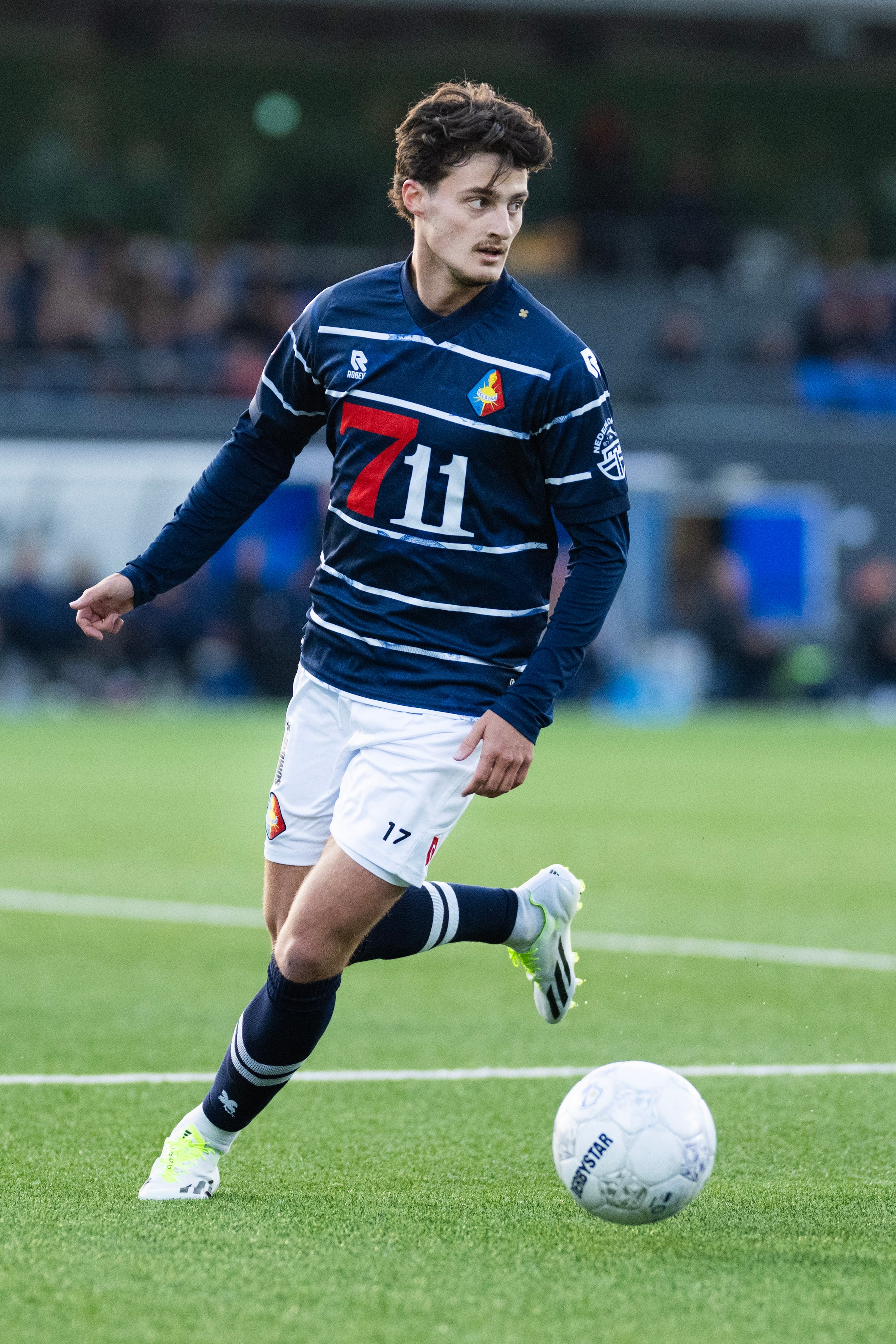 Nils Rossen kende ik niet, maar hij is bij Telstar zo’n beetje de enige ...