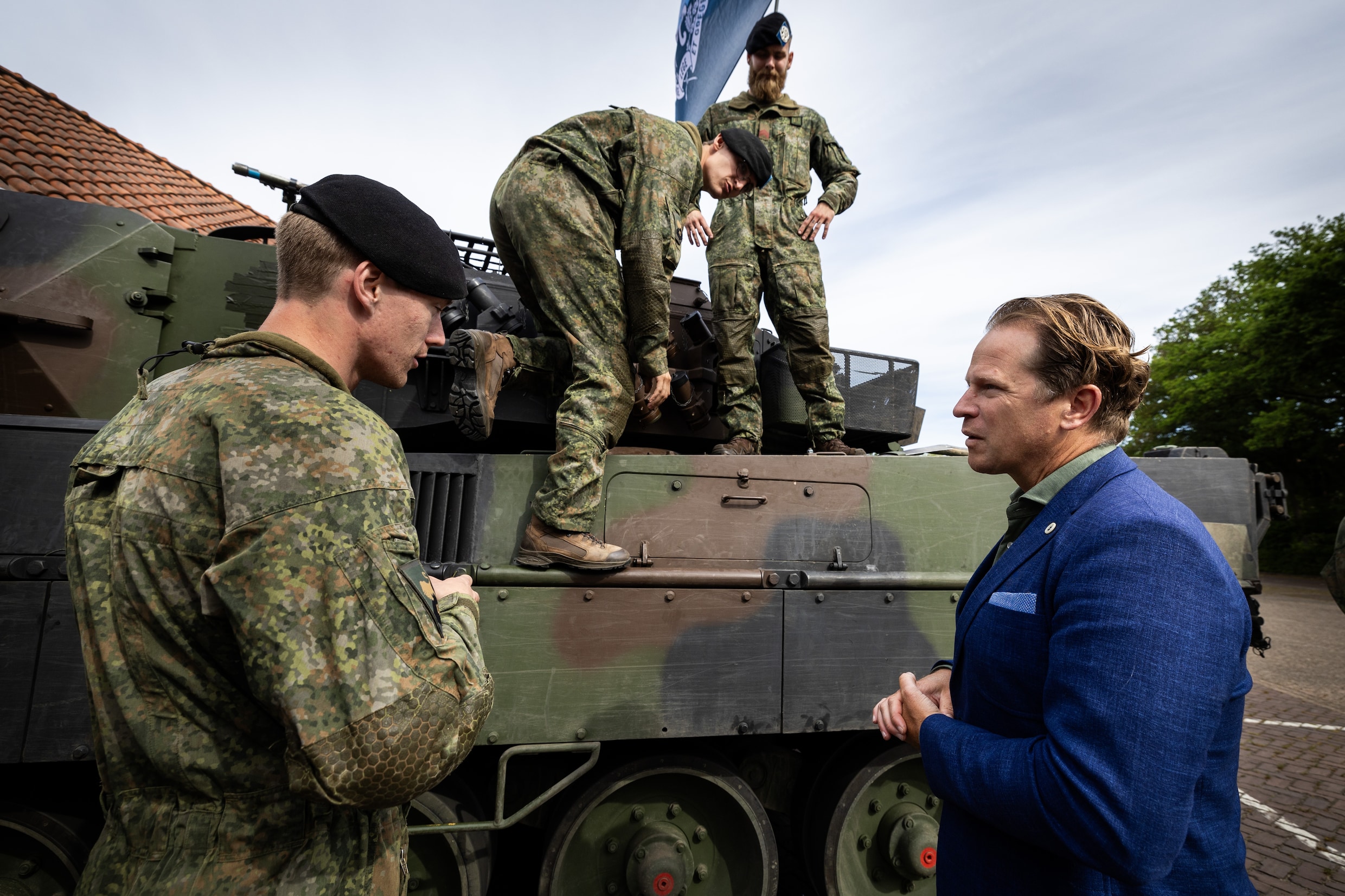Mega-uitbreiding leger: nieuwe kazerne in Zeewolde, F-35’s op Lelystad ...