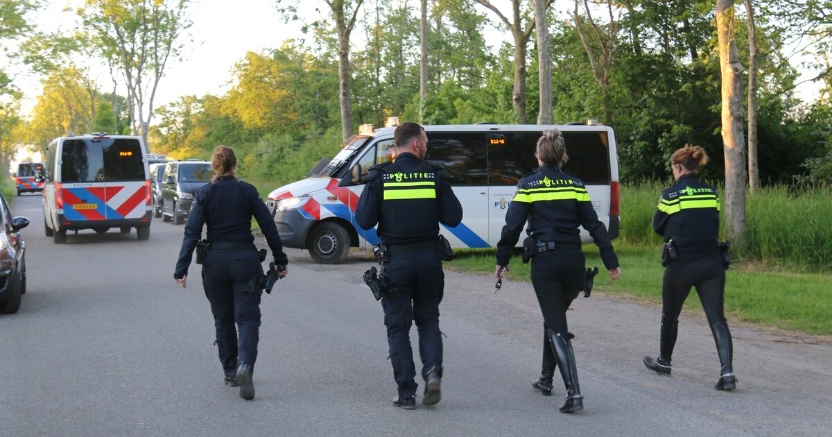 Zoekactie in polder bij Finsterwolde naar vermiste Jeffrey en Emma levert nog niets op