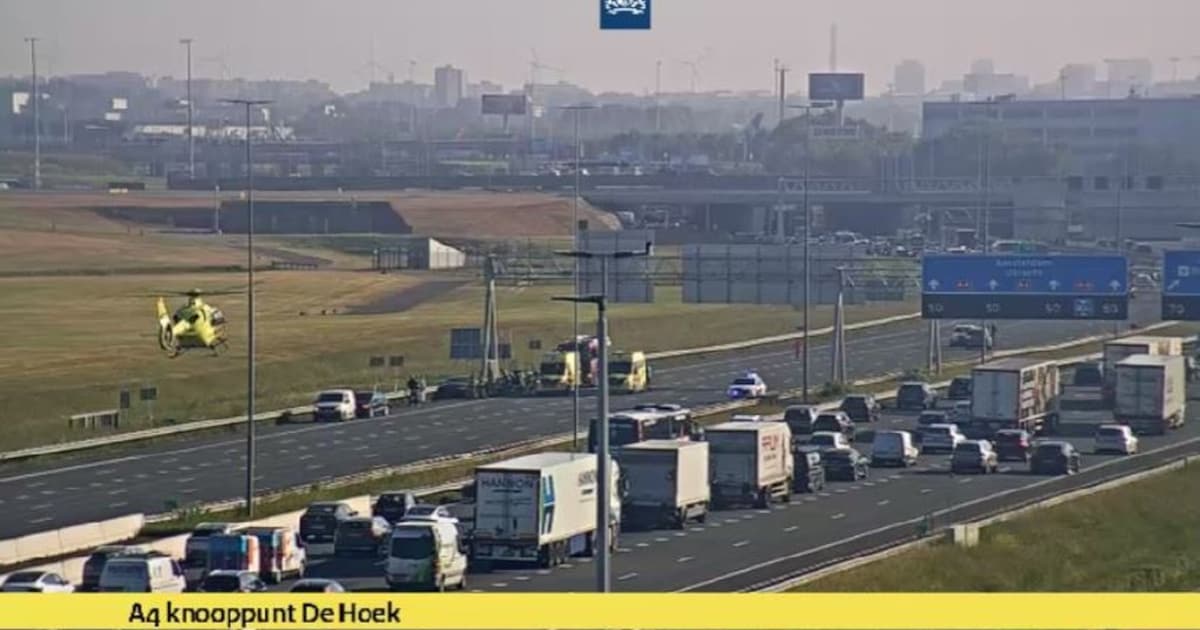 A4 na ruim vijf uur weer vrij, na ongeluk met drie gewonden en landing traumahelikopter.