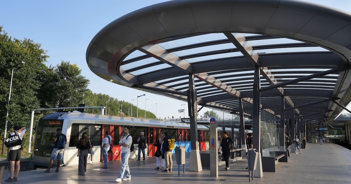 Amsterdam-Noord moet het woningprobleem in de stad oplossen, maar het openbaar vervoer wordt er alle