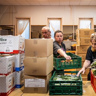 Amsterdam to distribute 2,000 emergency packages to low-income residents, Halsema points to The Hague for more funding