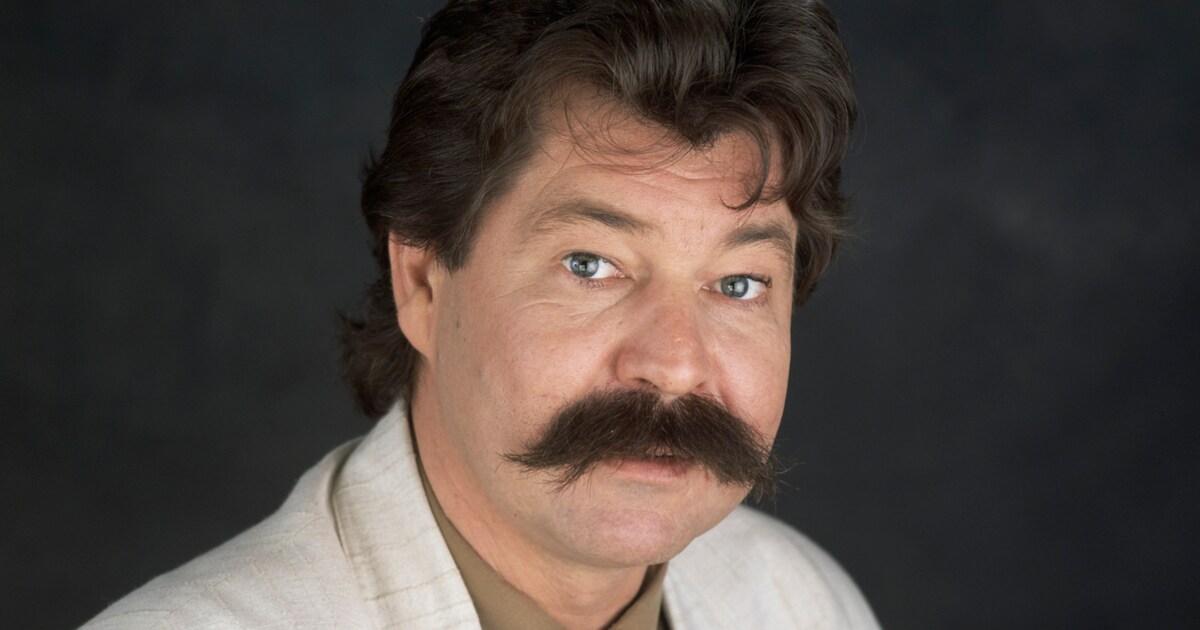 Op volle toeren-presentator Chiel Montagne op 80-jarige leeftijd ...