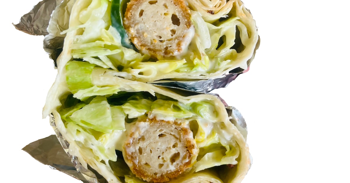 Bij Snackbar De Snackcorner proef je de zeldzame kaaskipcorn | Het Parool