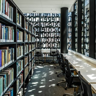 UvA library closed after leak