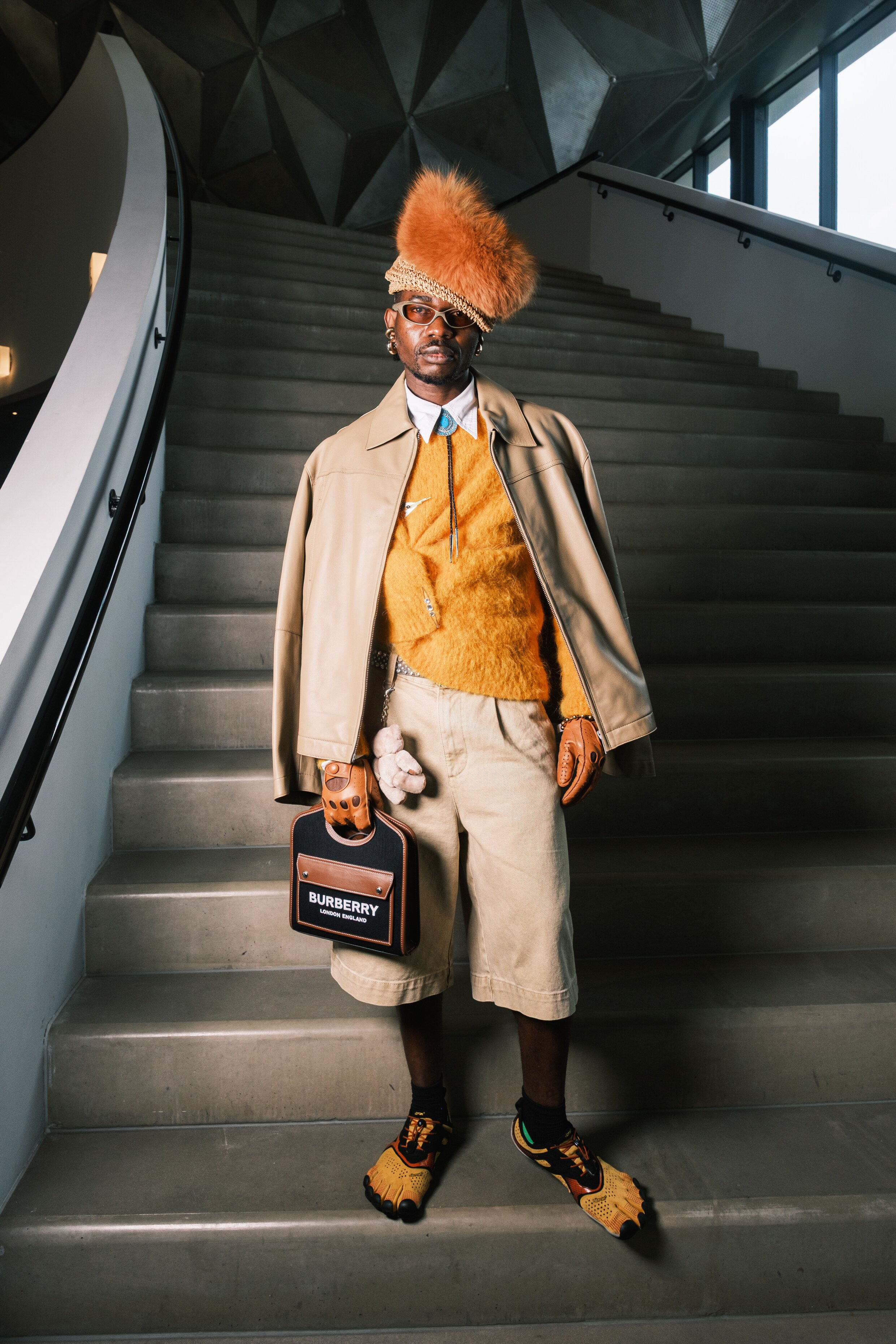 Bezoekers Amsterdam Fashion Week over hun outfit: ‘Soms val je buiten ...