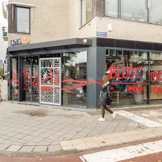 ING office in Amsterdam-Oost vandalized by pro-Palestinian activists
