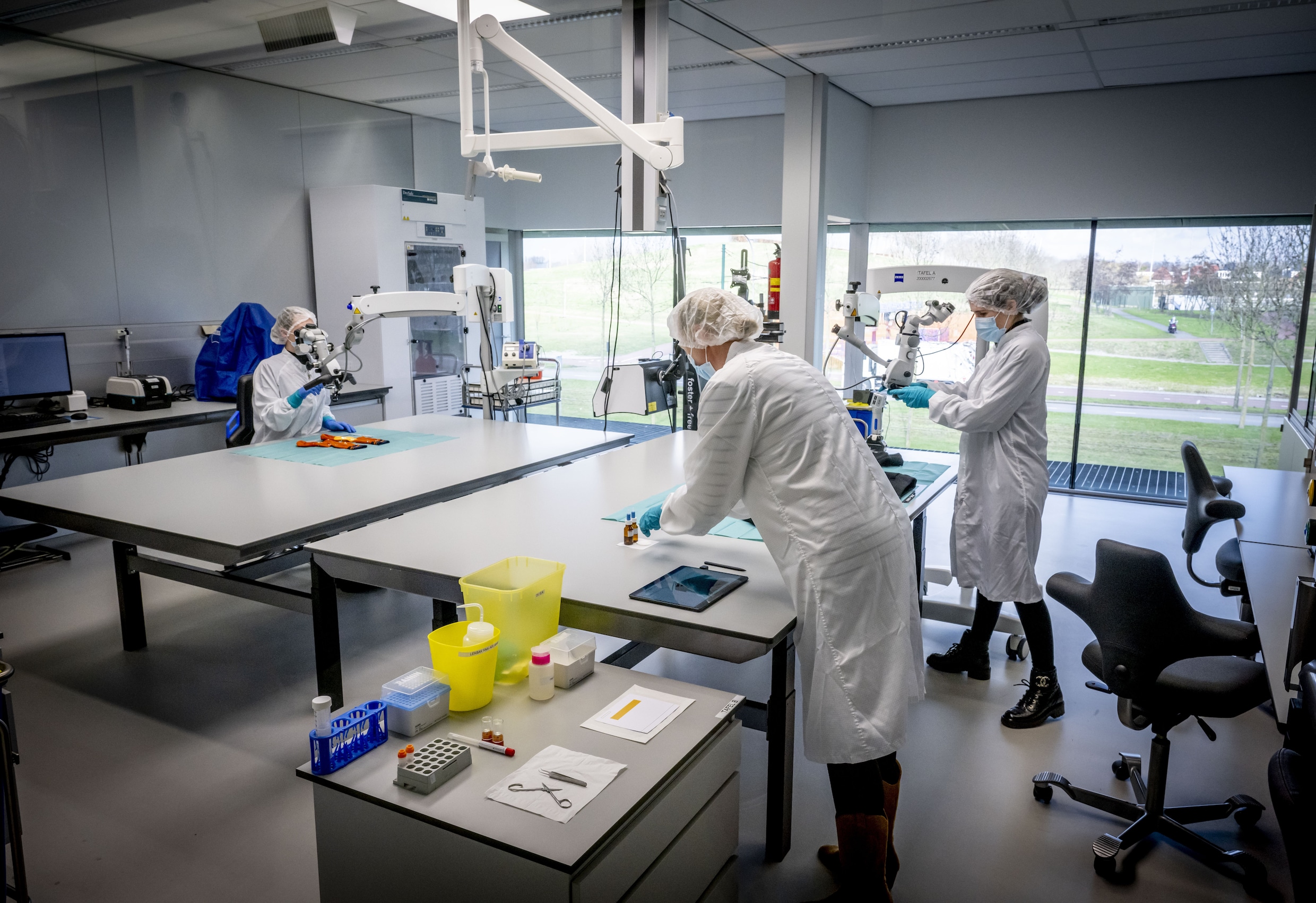 NFI kan sporen van glijmiddel aantonen na zedenmisdrijf | Het Parool