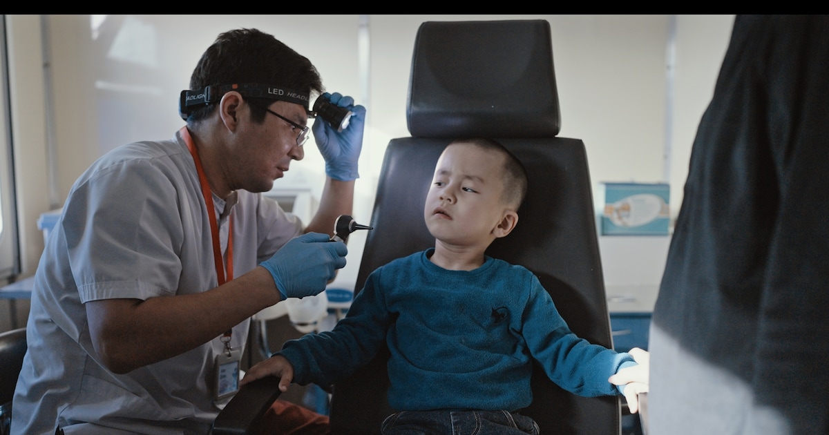 Recensie Salamatty Kazakhstan: kabbelende docu over trein die medische zorg levert in afgelegen dorp