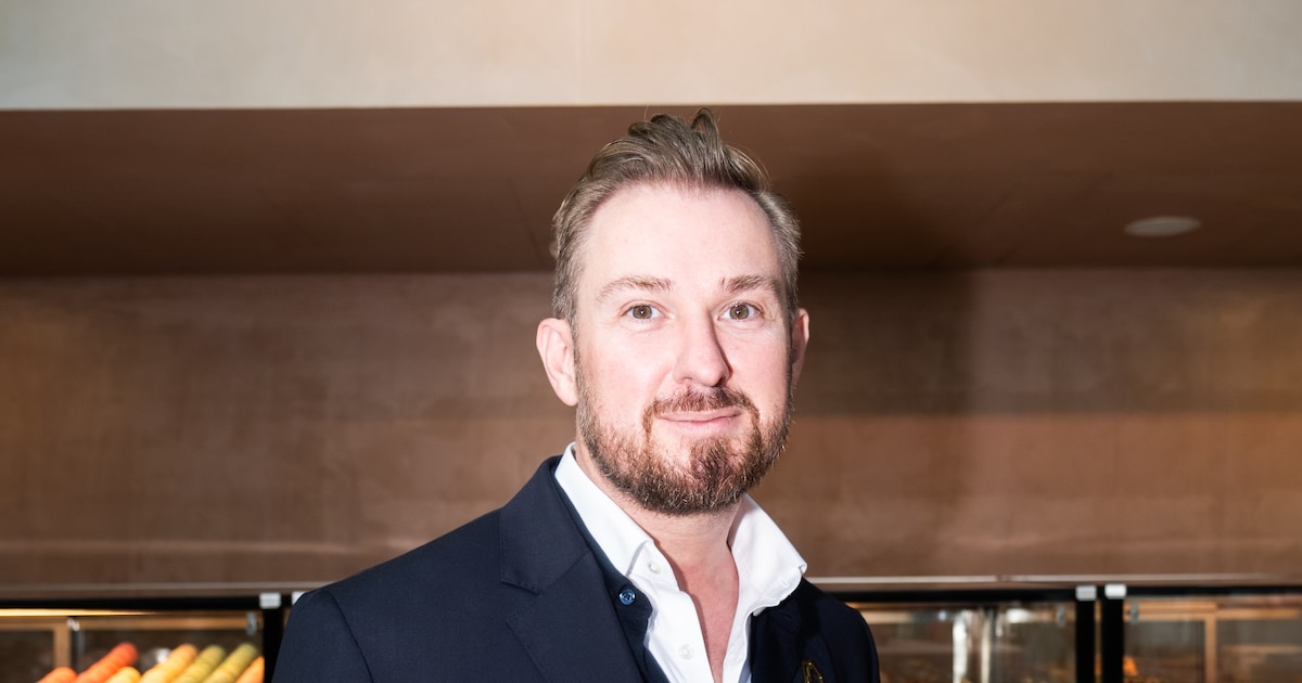 Maandag kunnen 7500 Amsterdammers taart eten op de Dam: ‘We vervoeren de delen in onze bus en zetten