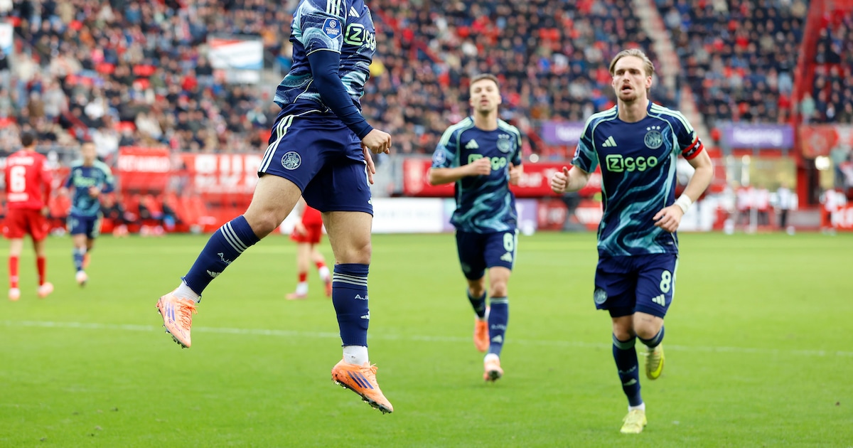 Spelers van Ajax geven Heitinga in Enschede met korte opleving na rust weer wat ademruimte
