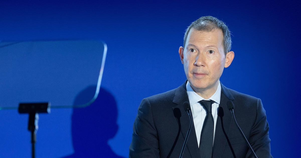 KLM moet van eigenaar op de schop vanwege ‘enorme kosten’ Schiphol en ‘desastreus Nederlands antiluc