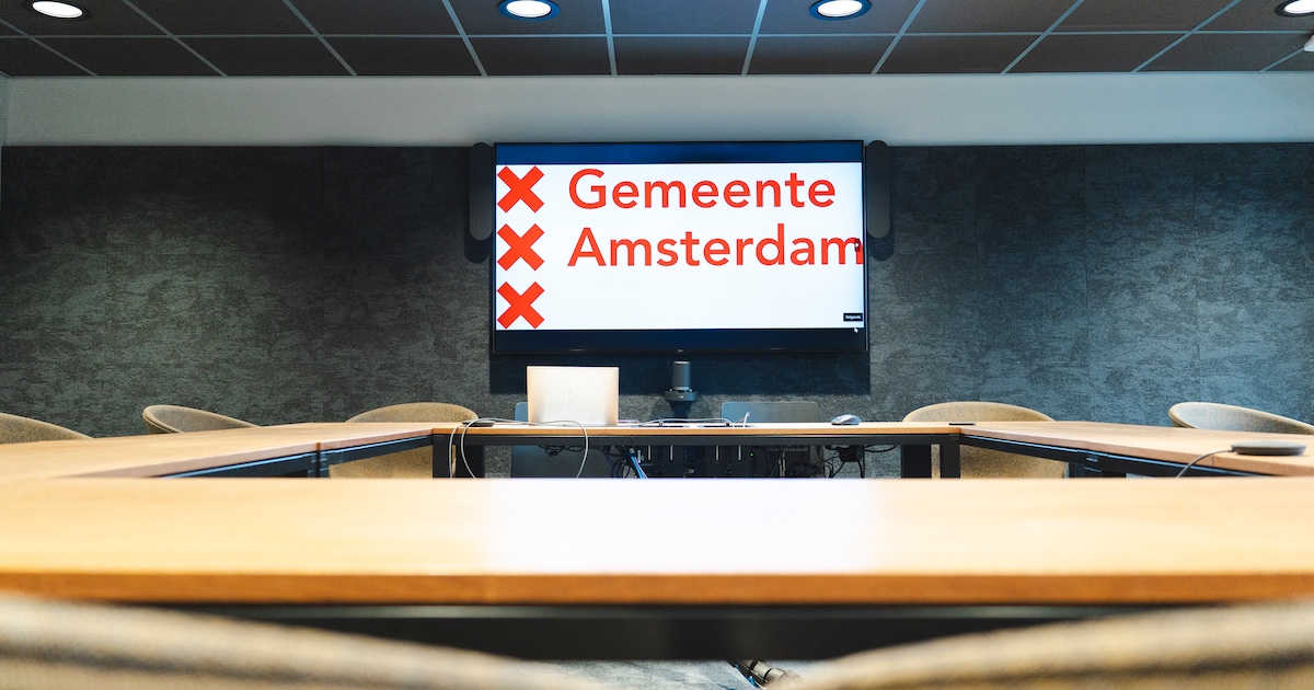 Datalek bij gemeente Amsterdam: vertrouwelijke verslagen en gevoelige ...