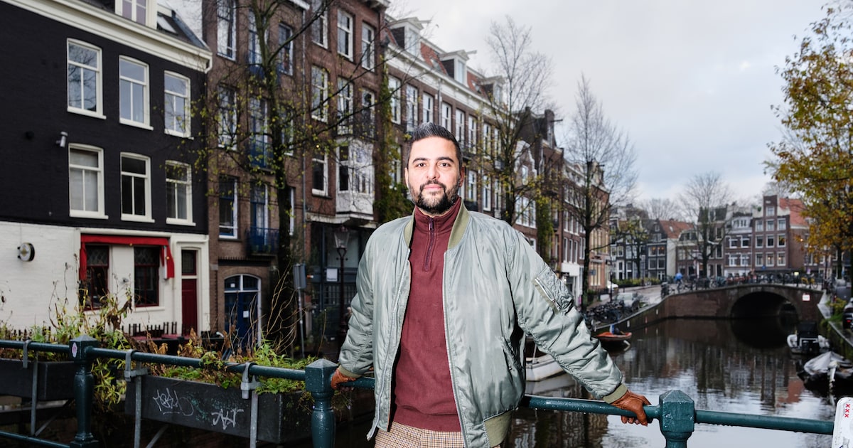 Het Amsterdam van journalist en schrijver Haroon Ali: ‘Ik zie op Koningsdag mensen kotsen, pissen en