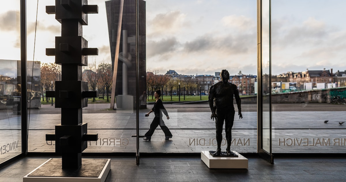 Stedelijk Museum ‘ontslaat’ groep vrijwilligers: ‘Een heel hechte groep valt nu uit elkaar’