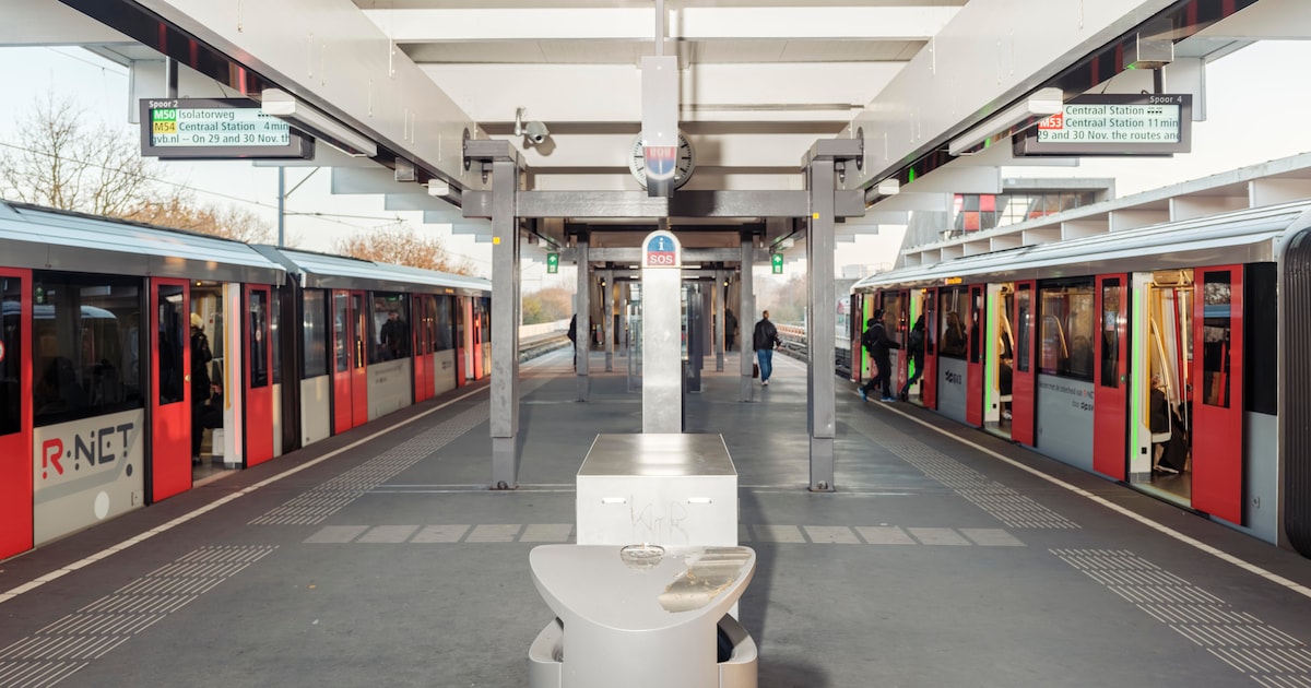 Opinie: ‘Ik ben 73, met de metro kom ik nu ’s avonds de stad in – hoe moet dat straks zonder lijn 53