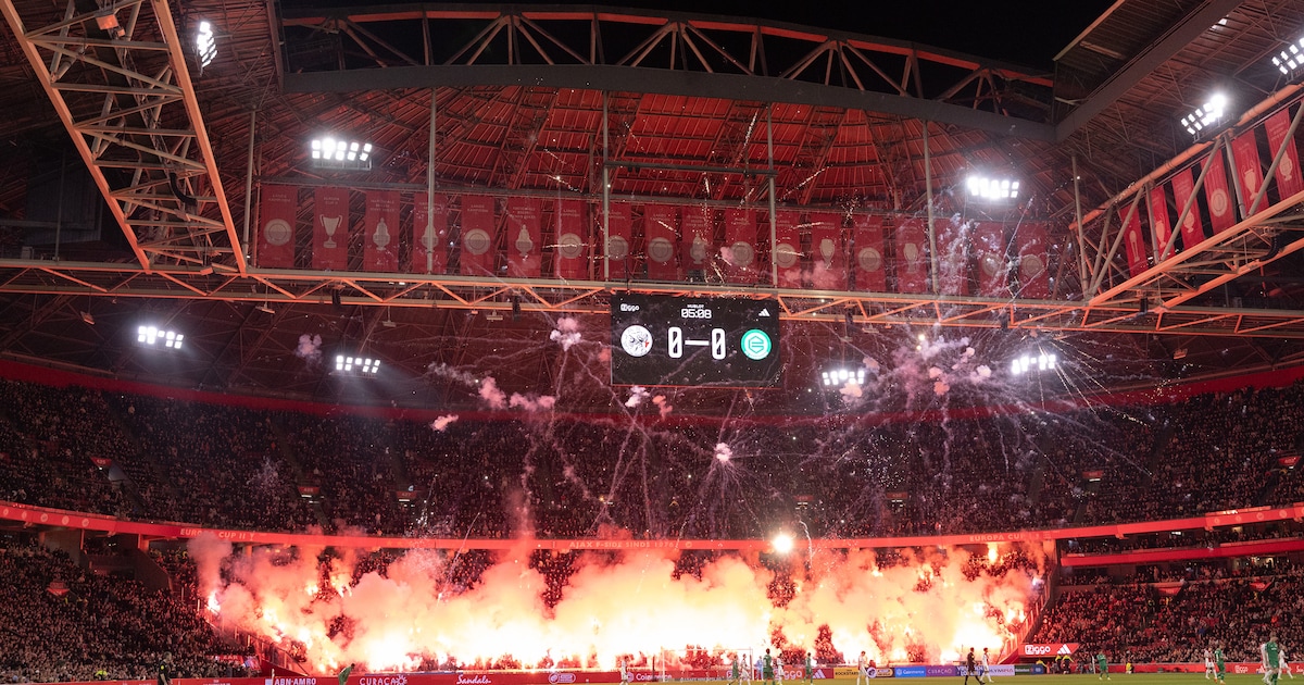 Lezers over staking Ajax-Groningen: ‘Laten we die sneue tirannetjes bij de volgende wedstrijd voor s