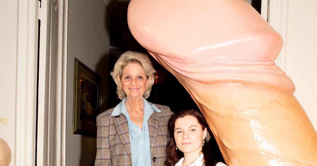 Het Sexmuseum op het Damrak is al 40 jaar een familiebedrijf: ‘De antieke pornografie vind ik bijzon