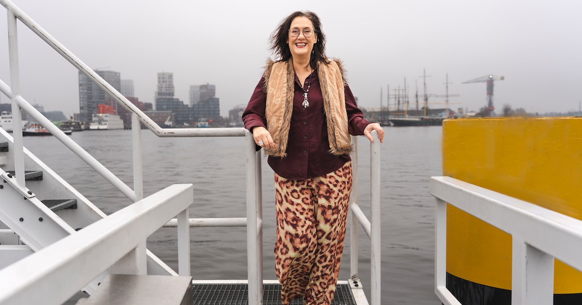 Het Amsterdam van handanalist en numeroloog Ellen Duim: ‘Ik zou de handen van Halsema willen lezen’
