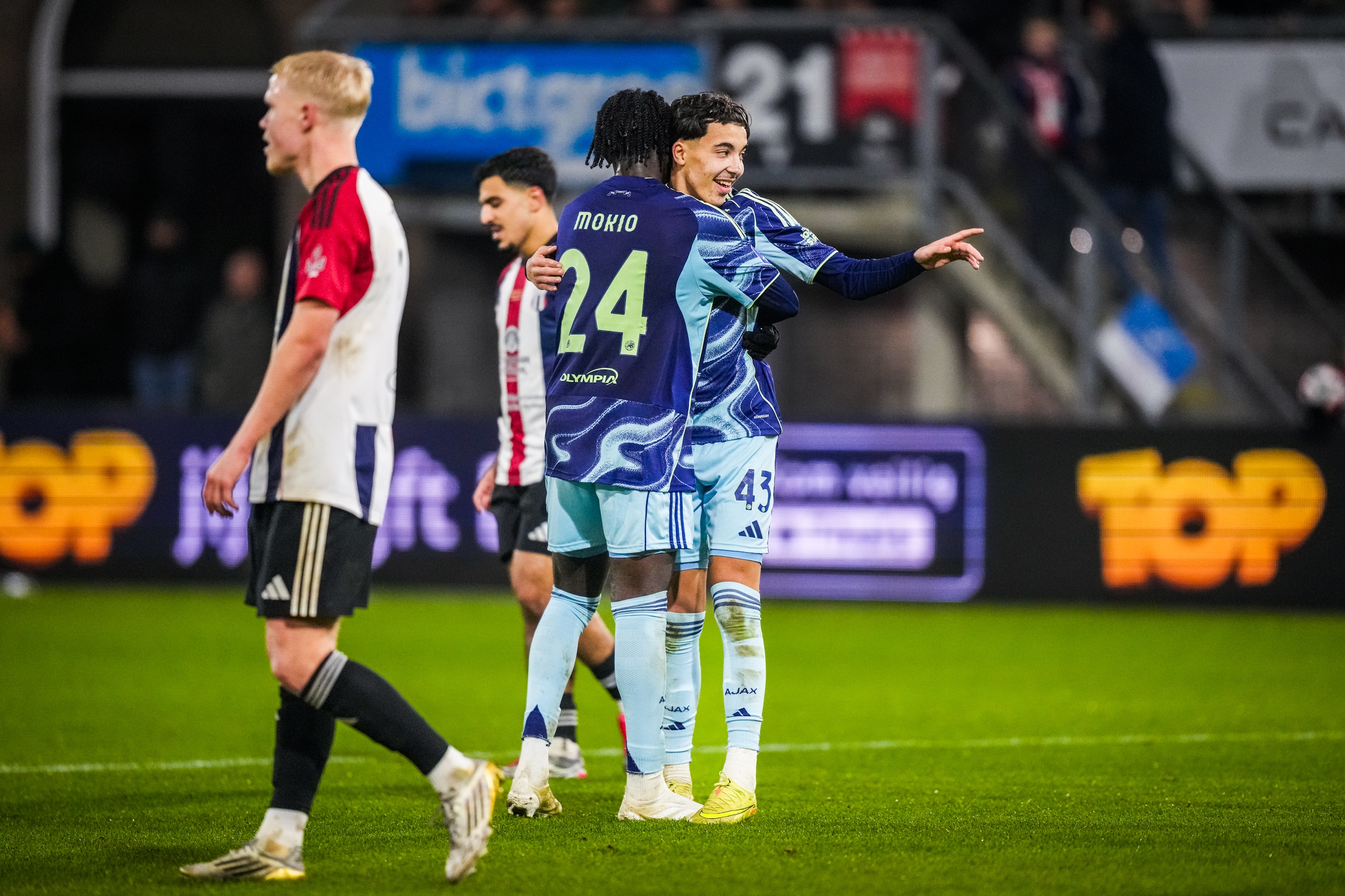 Ajax simpel door na doelpuntenfestijn tegen Excelsior Maassluis ...