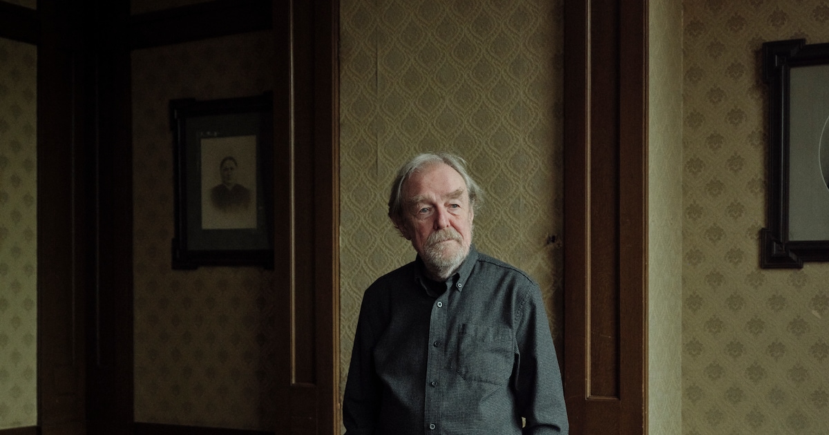 Schrijver en bioloog Midas Dekkers woont in Weesp: ‘Vlakbij is een giga Vinex-wijk aangelegd waar ee