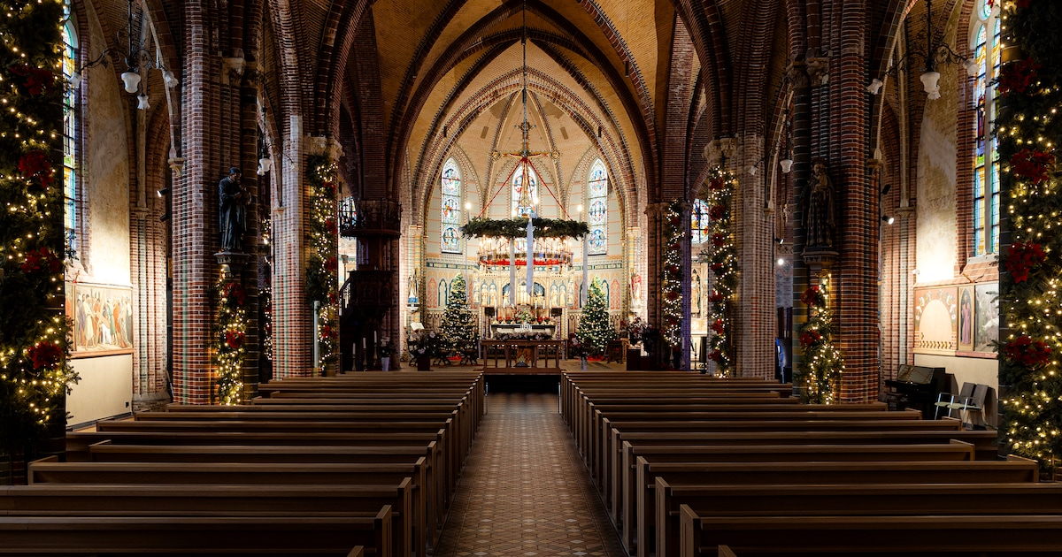 Hoop voor Vondelkerk – afgebrande kerk in Amstelveen na vijf jaar weer in gebruik: ‘Dat God alles op