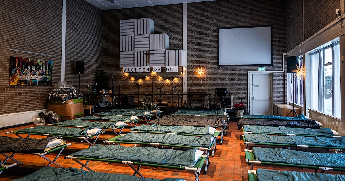 Amsterdamse kerken willen wel statushouders opvangen, maar ruimte vinden is een opgave: ‘Het is al h
