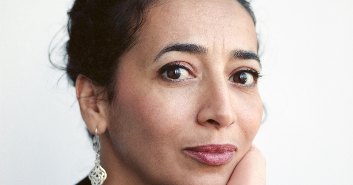 Nisrine Mbarki Ben Ayad (48) is de nieuwe Dichter der Nederlanden: ‘Ik ben een privépersoon, dus ik 