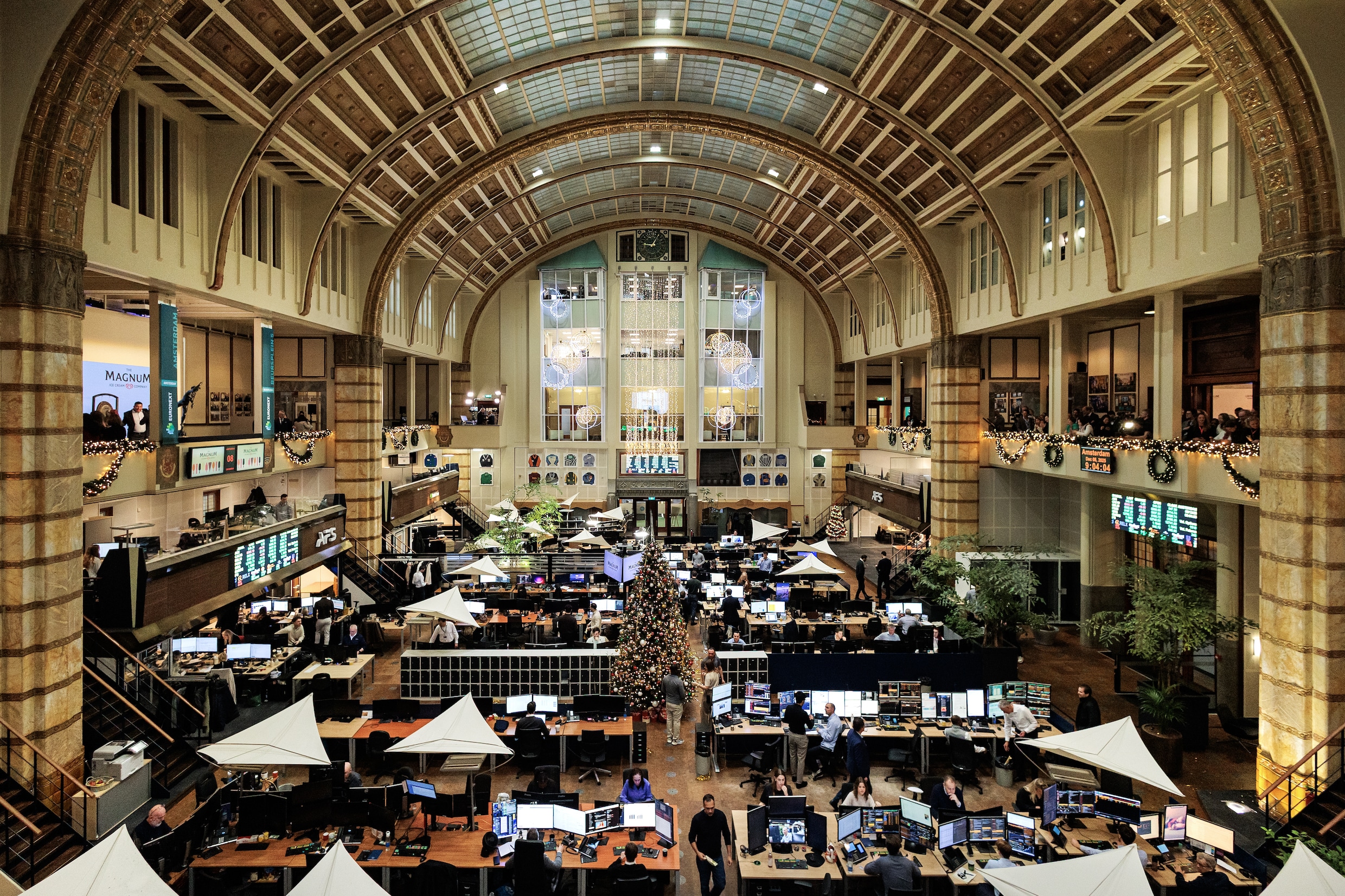 Spaargeld verdwijnt naar VS: beurs in Amsterdam wil hier beleggen  eenvoudiger maken | Het Parool