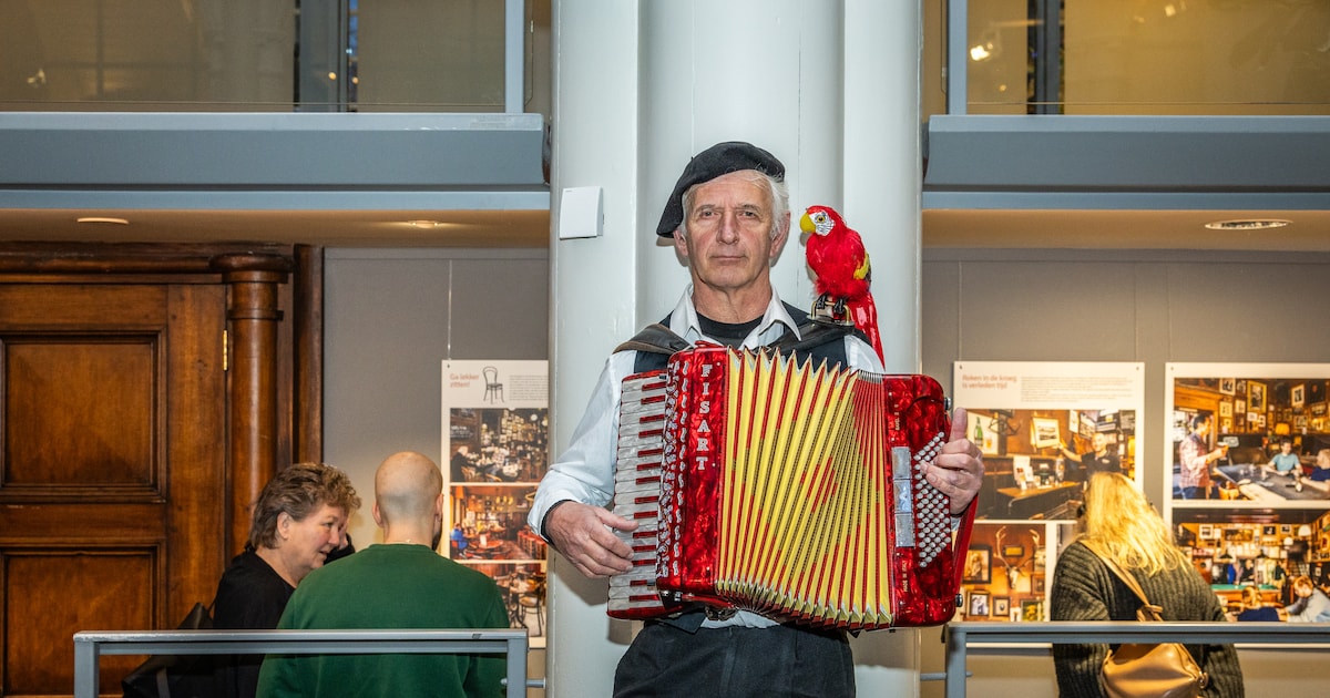 Everyone in Amsterdam loves a ‘brown café’, but fewer and fewer people are visiting: ‘In the city ce