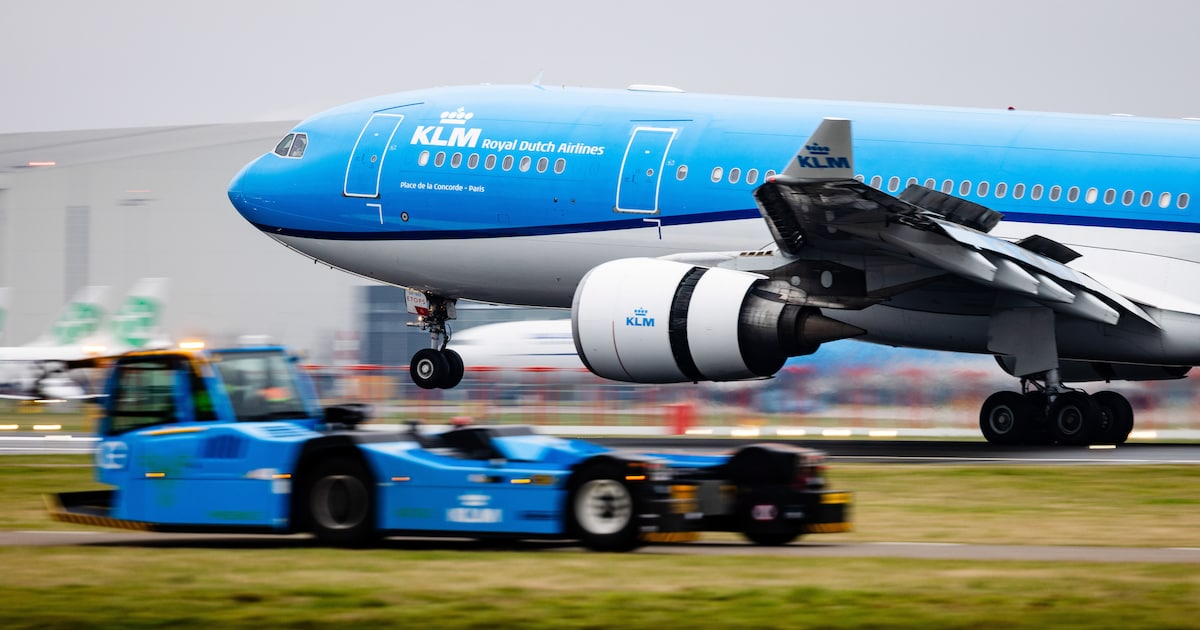Botsing tussen twee KLM-toestellen op Schiphol, geen gewonden