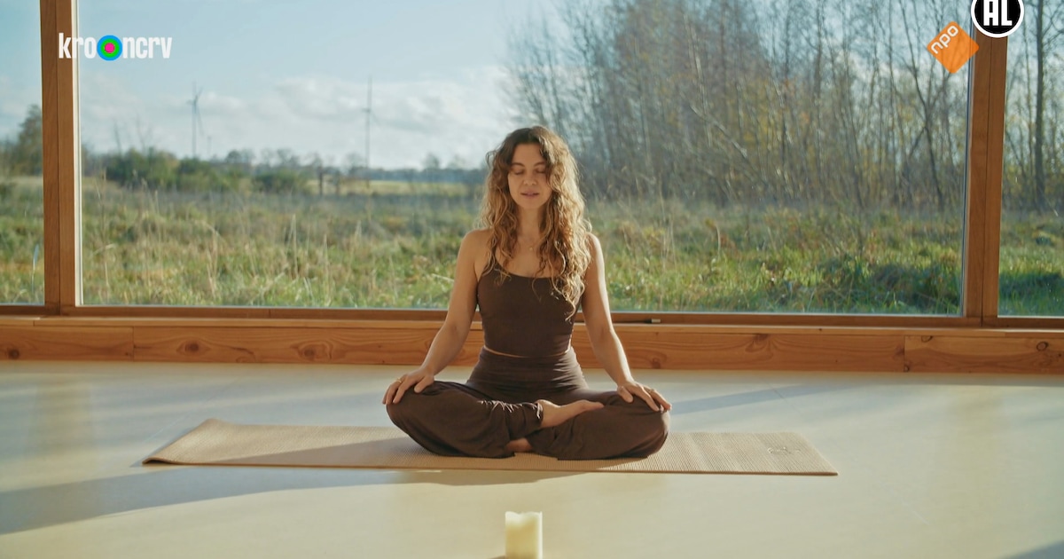 Minpunten voor de woordgrap, maar het yogaklasje van Zentijd is wel heerlijk ontspannende televisie