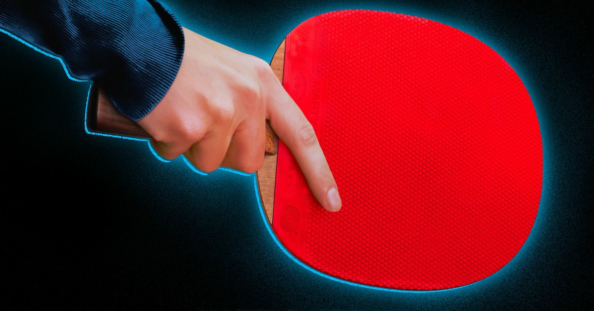 Recensie: Daniel Lopatin zet heel knap een sfeer neer in ‘tafeltennisfilm’ Marty Supreme