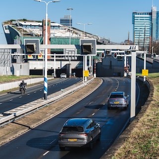 Shorter route for microcars to cross the IJ? Volt wants to open IJ tunnel: 'This has never really been studied'