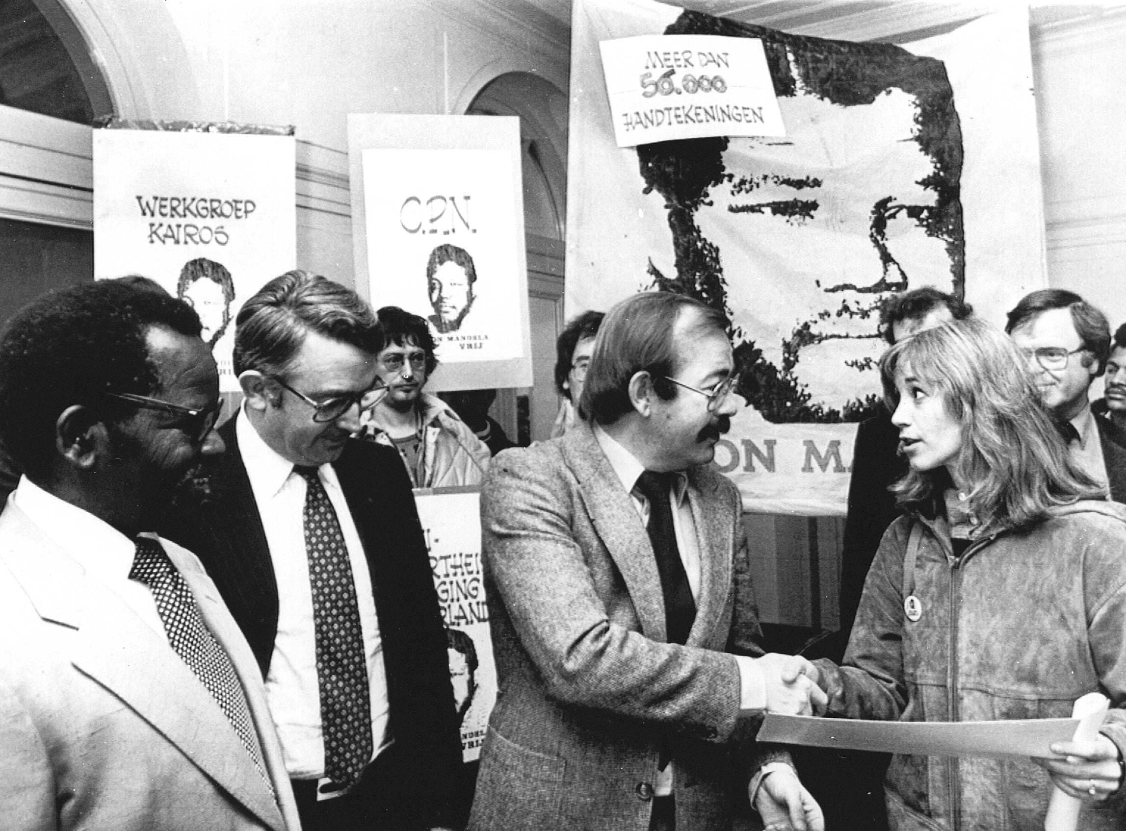 Recensie: memoires van Conny Braam zijn een monument voor de ...